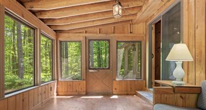 FOUR BEDROOM / TWO BATH HOME NEAR HIGHLAND LAKE