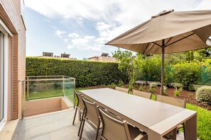 Outdoor dining - Lumina Villas (Carvoeiro)