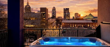 Bain à remous extérieur