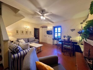 Unclassified image, 3 of 40, button - Authentic and Peaceful Tuscan Cottage Among Olive Trees - Between Lucca and Pisa (Lucca)