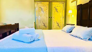 Fer et planche Ă repasser, Wi-Fi, draps fournis