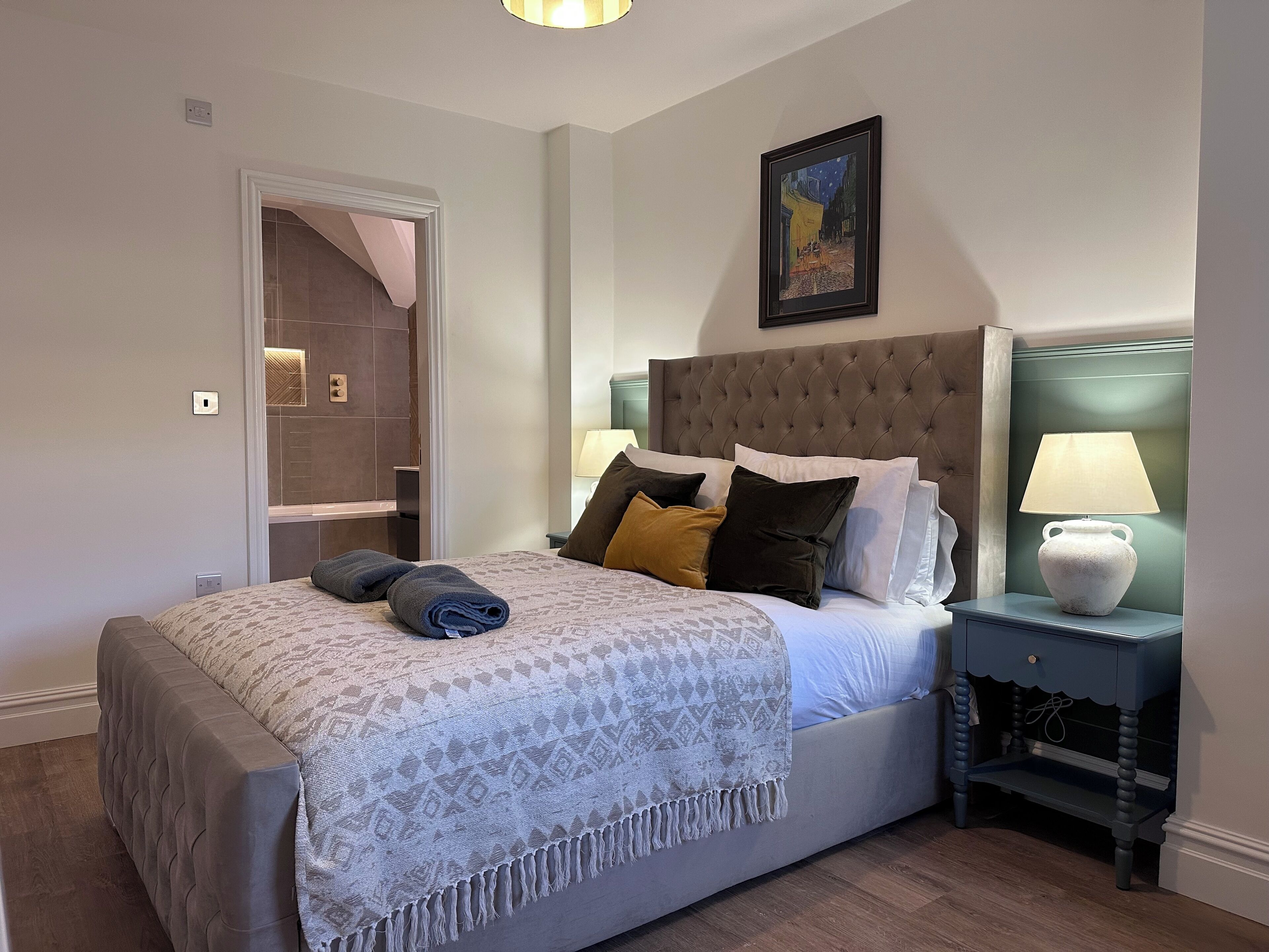 Fer et planche à repasser, Wi-Fi gratuit, draps fournis