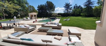 Charming Provencal villa with pool Cabriès