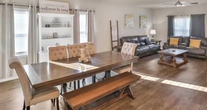 3 Bedroom Home in Elmendorf/San Antonio