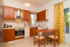 Private kitchen - Blue Villas - With 2 Private Pool (Perama)