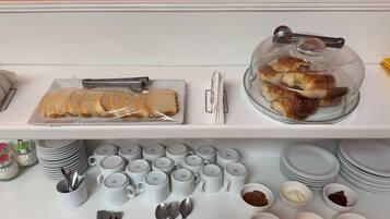 Petit déjeuner buffet compris tous les jours