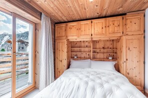 1 bedroom, iron/ironing board, WiFi, bed sheets - Ciasa monaco a gem in the heart of the dolomites (Corvara in Badia, Bolzano Alto Adige)