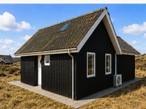 Exterior - "Monna" -  from the sea by Interhome (Hvide Sande)