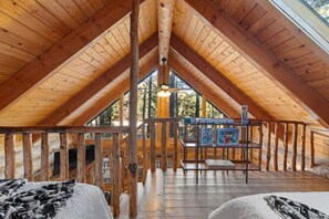2 habitaciones, tabla de planchar con plancha y cuna de viaje 