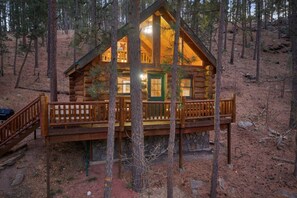 Exterior - Pine Ridge Lodge: Hottub + Near Mt Rushmore (Rapid City)