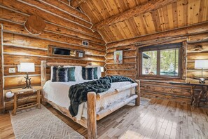 4 dormitorios, tabla de planchar con plancha, cuna de viaje
