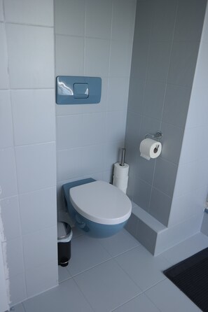 Bathroom - Blauer Stein - Pure - bl07-haus (Pulheim)