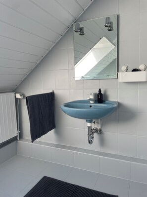 Unclassified image, 3 of 45, button - Blauer Stein - Pure - bl07-haus (Pulheim)