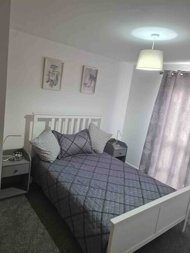 Gorgeous Marina 2 Bed Apartment