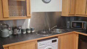 Condo, 2 Bedrooms, Accessible, Balcony | Interior