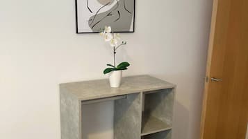 Condo, 2 Bedrooms, Accessible, Balcony | Interior