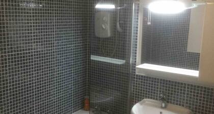 Gorgeous Marina 2 Bed Apartment