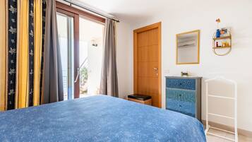 Bügeleisen/Bügelbrett, WLAN, Bettwäsche