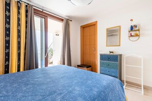 Bügeleisen/Bügelbrett, WLAN, Bettwäsche