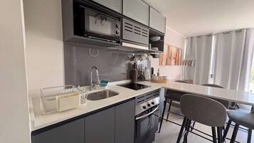 Standard Apartment, 2 Bedrooms | Private kitchen | Fridge, microwave, oven, stovetop