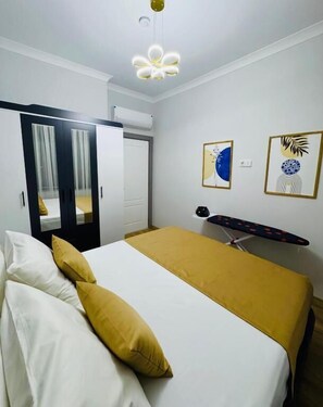 Leilighet, balkong, bakgårdsutsikt