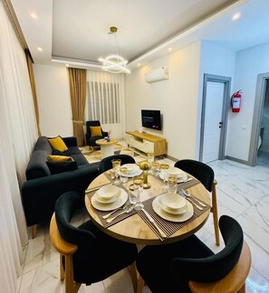 Apartment, One-Bedroom, Balcony, Courtyard View | Dining - Sunny Shores Holiday (Alanya)