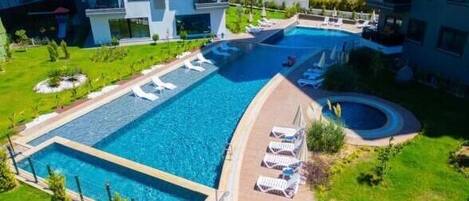 AuĂenpool (je nach Saison geöffnet)