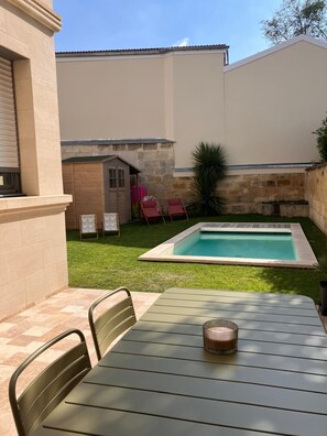 Unclassified image, 5 of 30, button - Vrbo Property (Bordeaux)