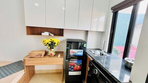 Deluxe-lejlighed - balkon | Privat køkken | Minikøleskab