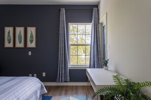 4 bedrooms, Internet, bed sheets - Spacious Duplex Near River Walk  Two Modern Homes (San Antonio)