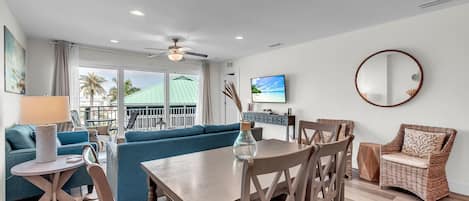 Condo, varias camas (Madeira Del Mar 302) | Interior