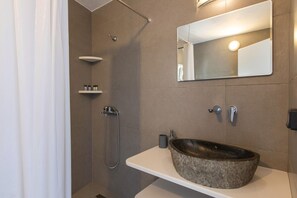 Departamento familiar, vista a la colina | Baño | Regadera, secadora de cabello, toallas, jabón 