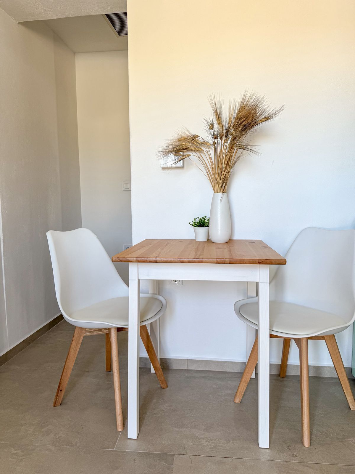 Standard Apartment, Hill View | Living area