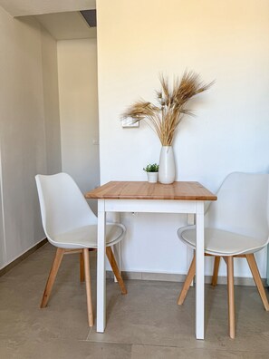 Standard Apartment, Hill View | Living area - Oxalis Mykonos Apartments (Mykonos)