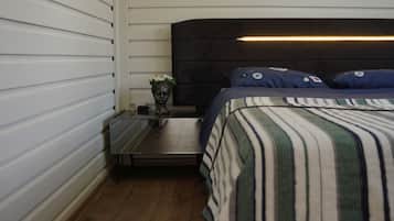 Deluxe Bungalow, Patio, Garden View | Desk, laptop workspace, free WiFi