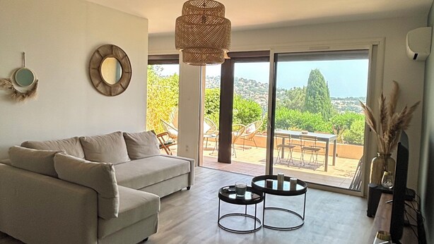 Unclassified image, 1 of 8, button - Charming apt sea view on Bormes (Bormes-les-Mimosas)