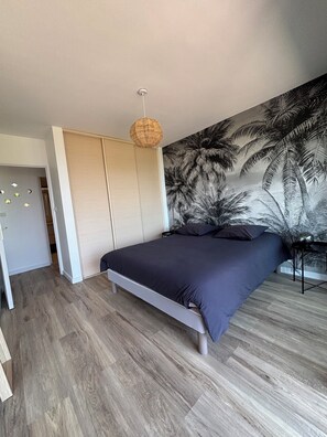 1 bedroom, iron/ironing board, WiFi, bed sheets - Charming apt sea view on Bormes (Bormes-les-Mimosas)