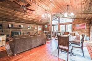 Luokittelematon kuva, 3 kautta 33, painike