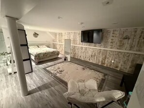 1 bedroom, iron/ironing board, Internet, bed sheets - Exquisite fresh country space in walk out basement (Robesonia)