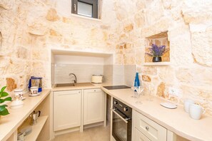 Microwave, dishwasher - Villa Trullo Desideri by Villa Plus (Casalini)