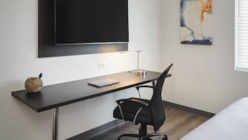 Desk, laptop workspace, iron/ironing board, free WiFi