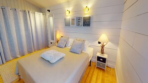 Een strijkplank/strijkijzer, wifi (toeslag)