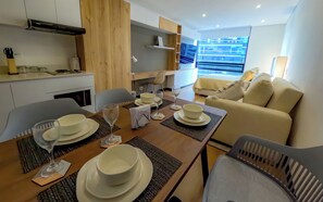 Dining - Luxury Loft | Panoramic View | Gym | Coworking (Bogotá)