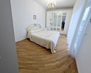 1 Schlafzimmer, Bügeleisen/Bügelbrett, kostenloses WLAN, Bettwäsche