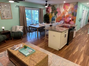 Interior - Sleeps 10 - Pool w/ Slide - Games - 6 Min to IMG (Bradenton)