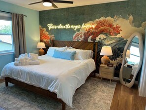 2 Schlafzimmer, Schreibtisch, Bügeleisen/Bügelbrett, Reisekinderbett