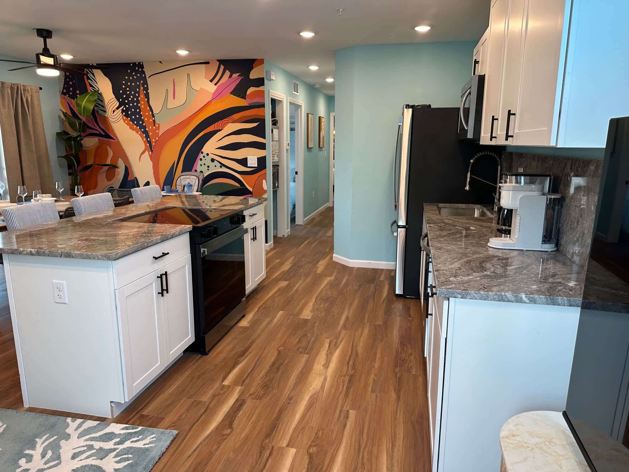 Geladeira, micro-ondas, fogão, cooktop