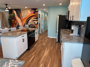 Fridge, microwave, oven, stovetop - Sleeps 8 - Min to IMG - Heated Pool w/ Slide-Games (Bradenton)