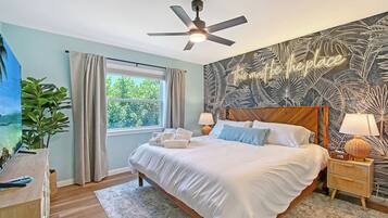 2 bedrooms, desk, iron/ironing board, travel crib