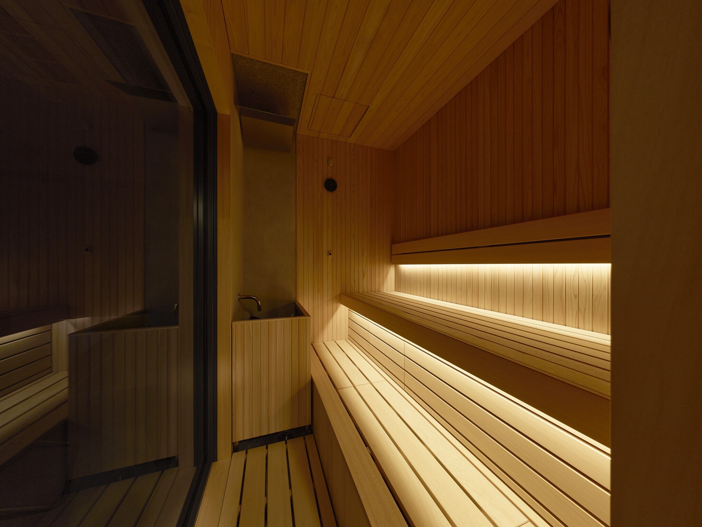 Signature Twin Room, Sauna | Bathroom amenities | Slippers